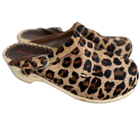 Hanna Andersson Wooden Brown leopard Print Pony Hair Clogs - Picture 1 of 11